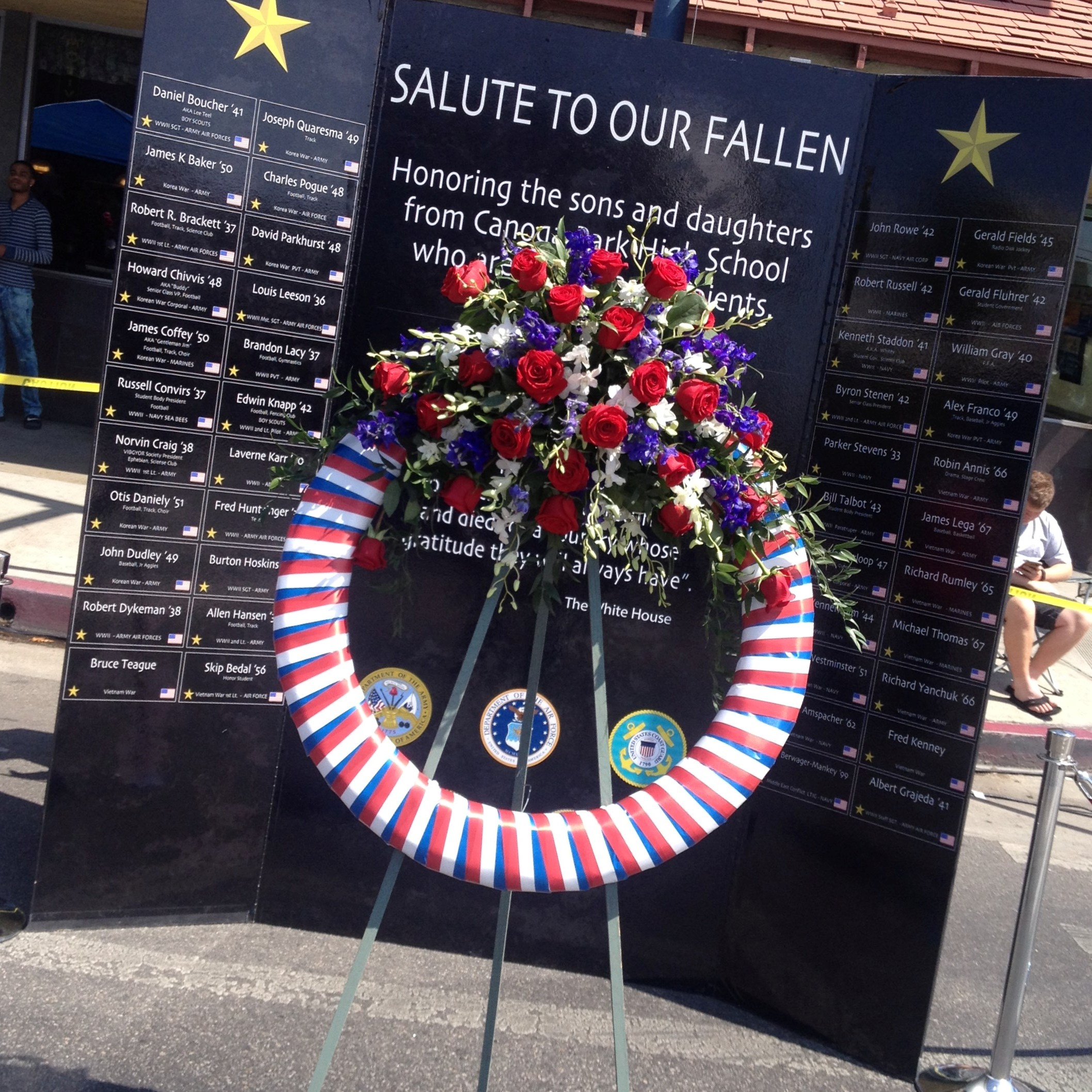 Canoga Park parade honors America’s finest KABCAM